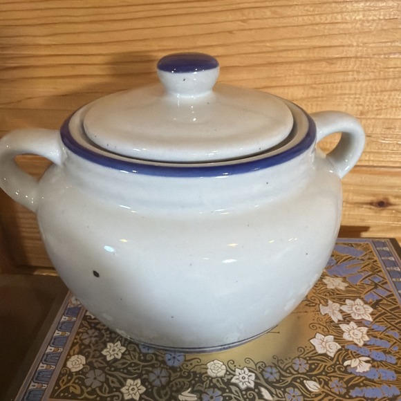 Vintage Bean Pot White With Blue Band - Picture 3 of 5